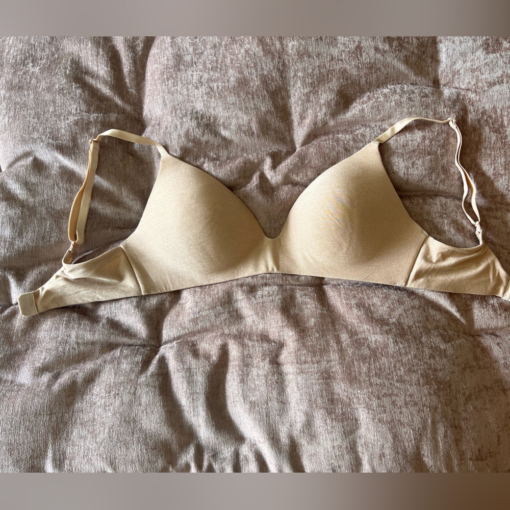 Tan/gold T-shirt lightly lined bra with no wire